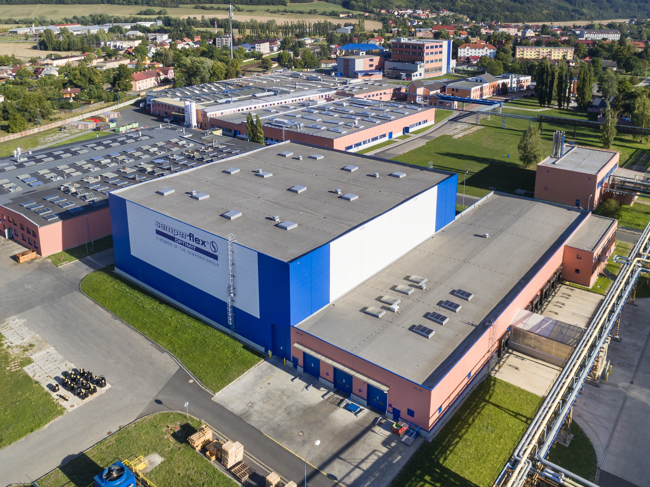 Pro společnost Semperflex Optimit připravil Centroprojekt stavbu vysokoregálové skladové haly