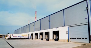 Projekt skladu pneumatik v průmyslové hale realizoval Centroprojekt pro Continental v Otrokovicích