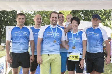 Triatlonových závodů Moraviaman 2016 se zúčastnila také štafeta kolegů z Centroprojektu